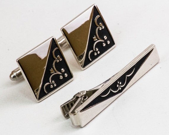 Vintage Cufflink and Tie Clip Set: Halfed Silver with Black