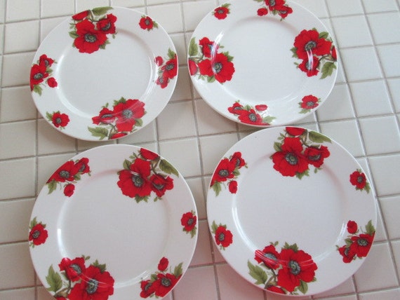 red poppy dessert plates set of 4 by pinkpussykatvintage on etsy red poppy dessert plates set of 4 by pinkpussykatvintage on etsy