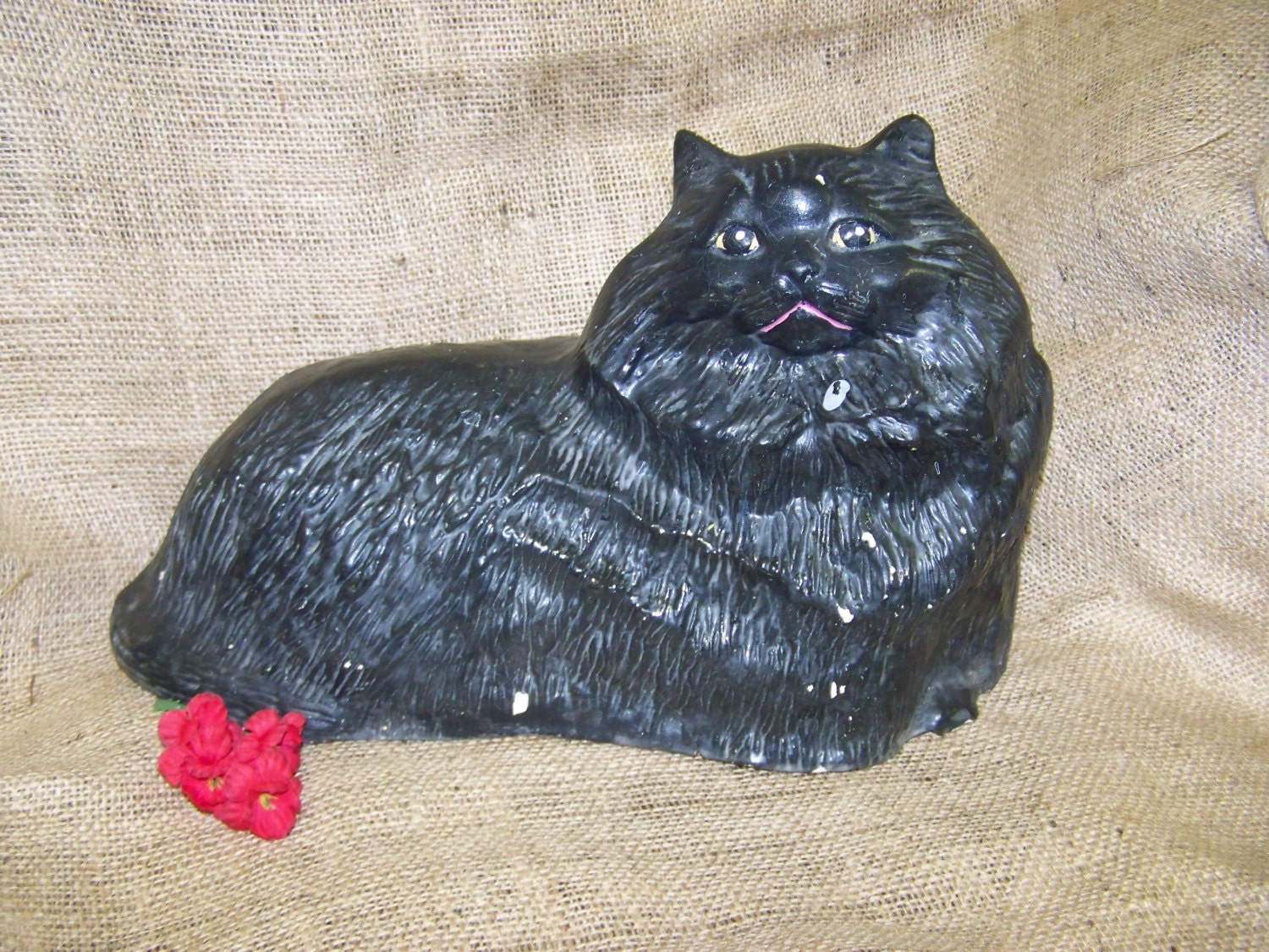 black and white ceramic cat figurine