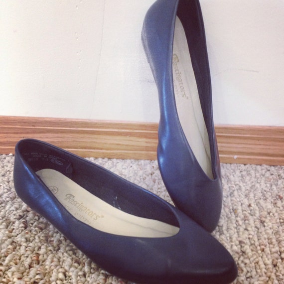 navy blue flats size 7