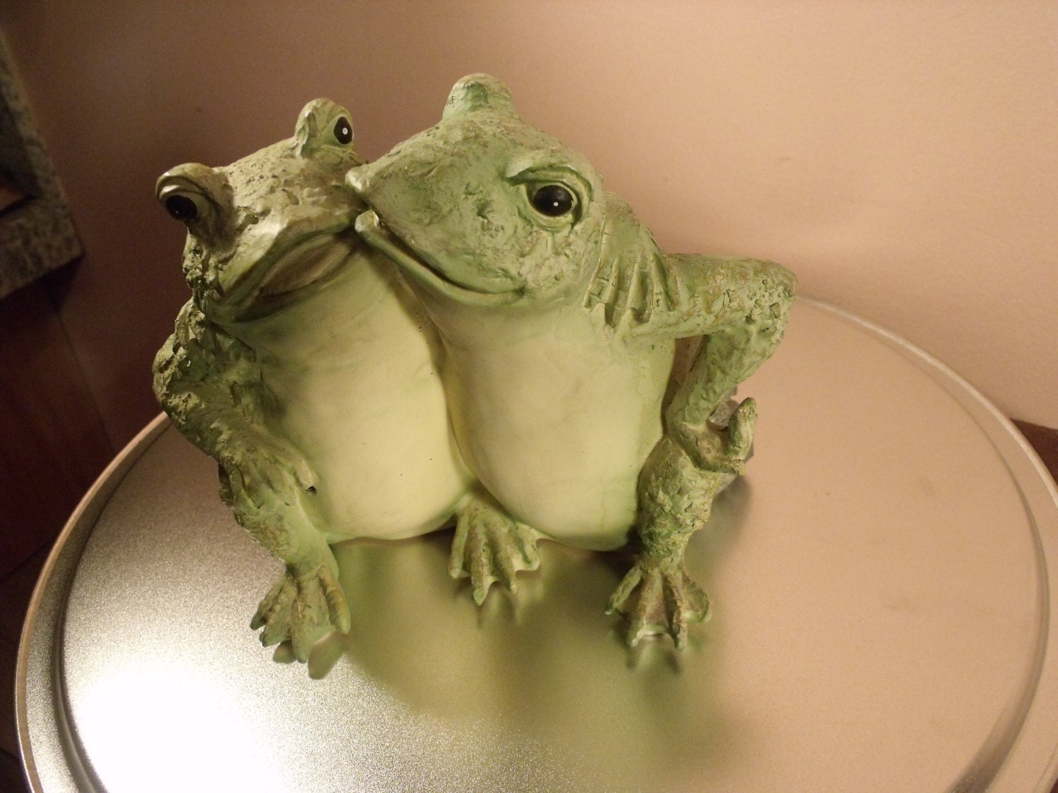 cute frog figurine