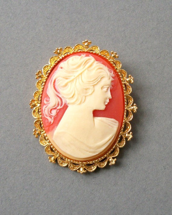 Vintage Gerrys Cameo Brooch Large Cameo Ivory Color Off White