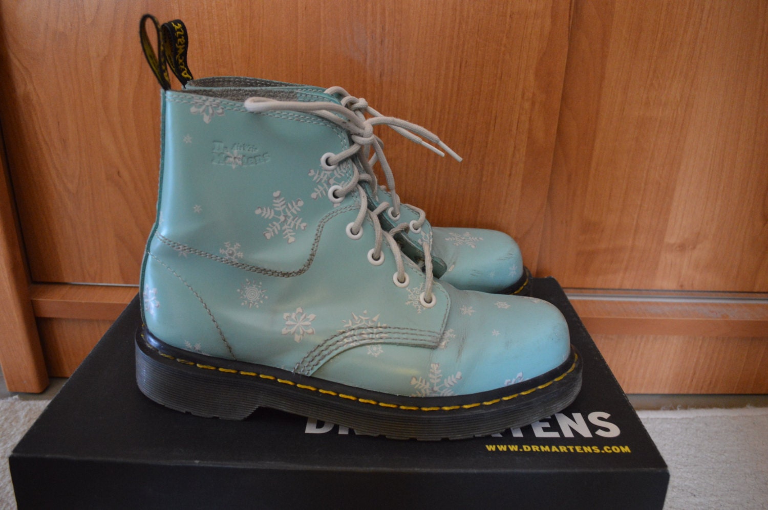 Dr Martens light blue snowflake lace up boots rare size: UK 5