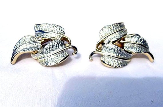 Leaf Clip On Earrings EMJ Emmons by EclecticVintager on Etsy