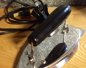 1950s Vintage Fiery Feather Travel Iron