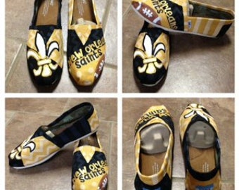 Hand Painted New Orleans Saints shoes by PaintedDreamsbyDS on Etsy