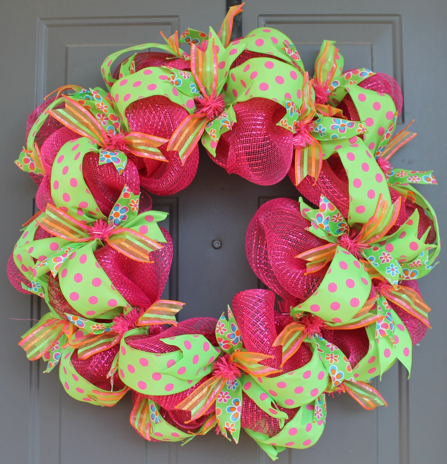 mesh-ribbon-wreaths-door-wreaths-diy-ribbon-wreath