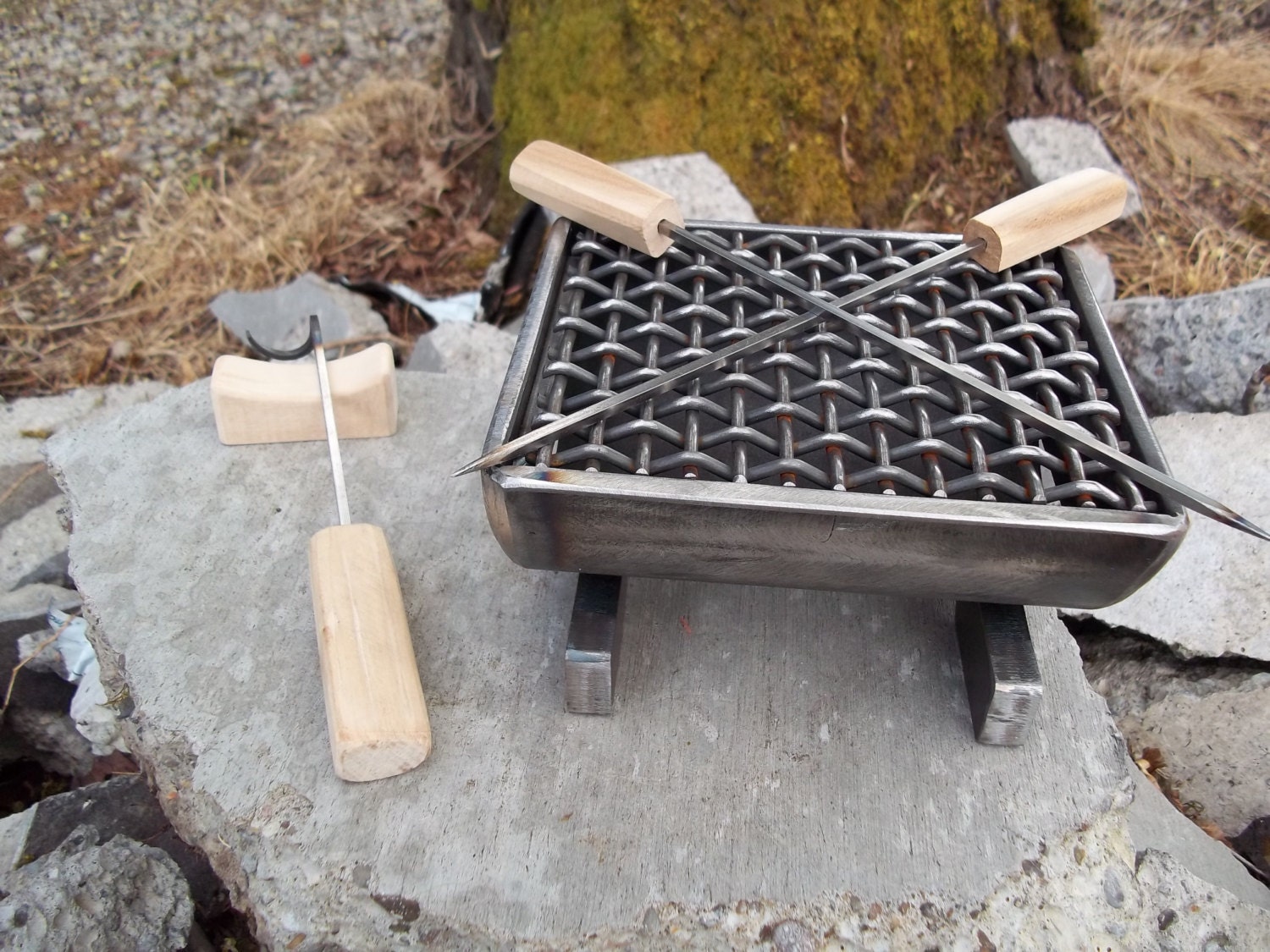 Welded Metal Hibachi Grill for Two with Wood Handle Skewers