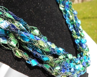Trellis Necklace / Crochet Necklace Item No. 6