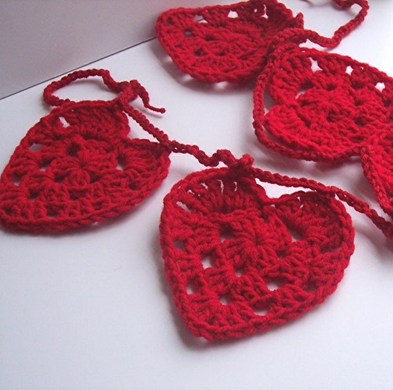 Red Valentine Heart Crochet Garland Crochet by ThePrairieCottage