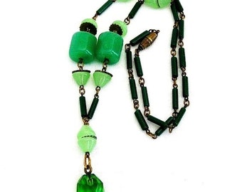 Art Deco Green Molded Glass Bead Necklace