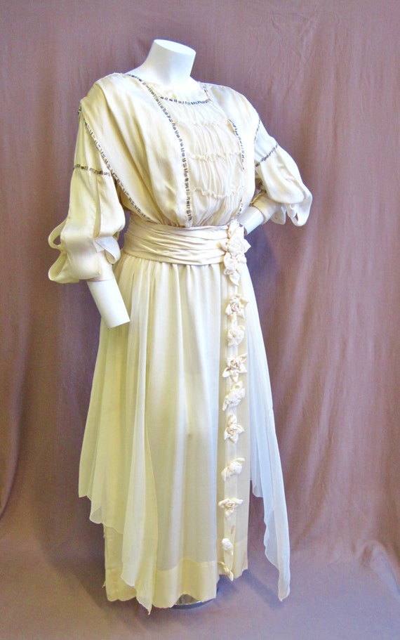 1910's Ivory Silk Wedding Dress Small 26 by ViasVintage on Etsy