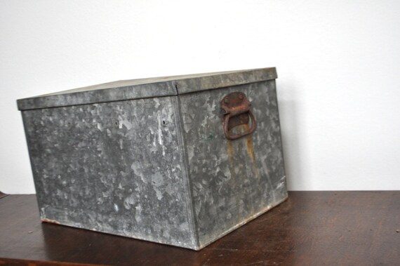 Vintage Large Galvanized Storage Box With Lid And Handles