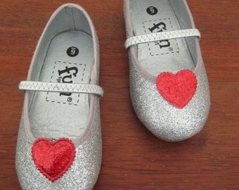 Red Heart Flowergirl Shoe Clips FREE SHIPPING