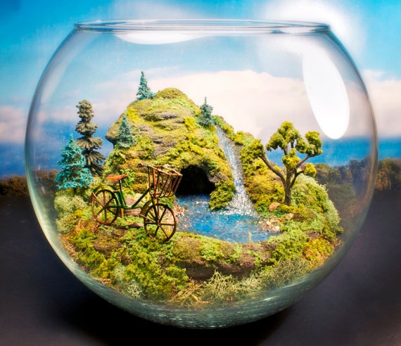 Bicycle - Mini Zen Garden with Pond - Terrarium Diorama
