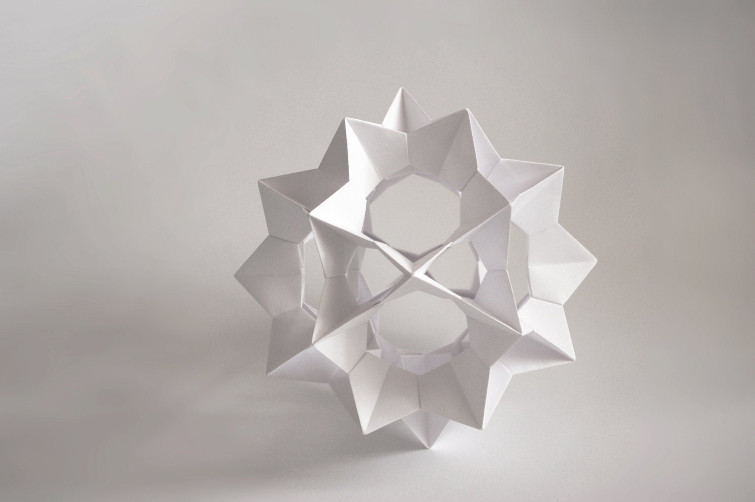 Geometric paper ball – White handmade kusudama – Wedding – decor in ...