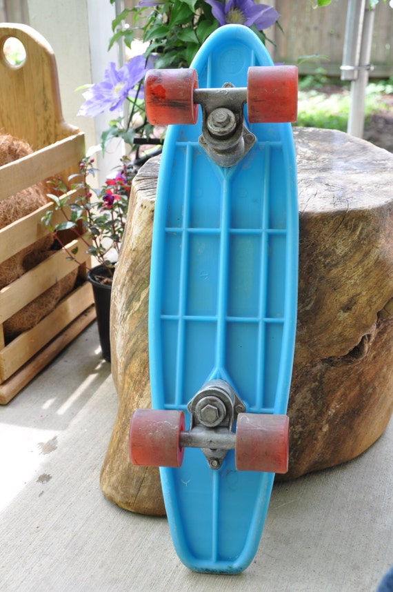Items similar to Retro Aqua color Spoiler ll skateboard by Grentec