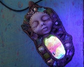 Psychedelic Art Pendant Trippy Psytrance Glow UV Black Light Reactive Hippie ForestNecklace Glass Magic Guide