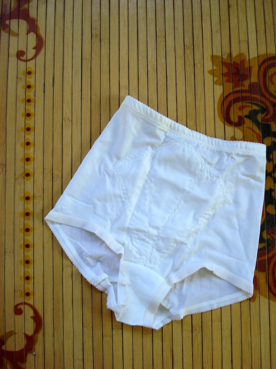 Vintage 1970s White Girdle Panties Medium W 27 28 By Bycinbyhand