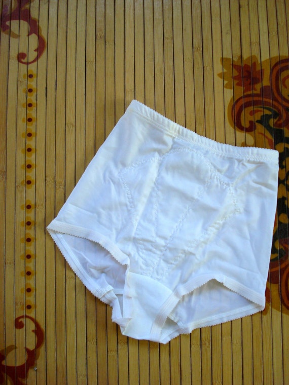 Vintage 1970s White Girdle Panties Medium W 27 28 by bycinbyhand