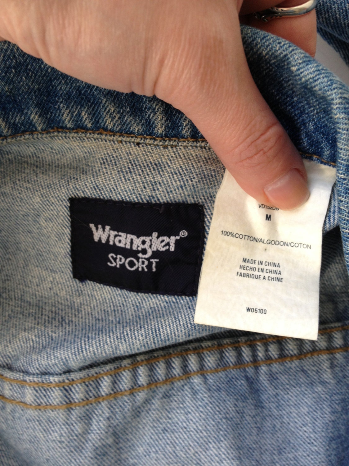 Vintage denim Tiger patch jean jacket