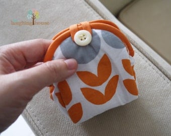 Paw-Me Coin Pouch (Rocky Shore in Poppy)