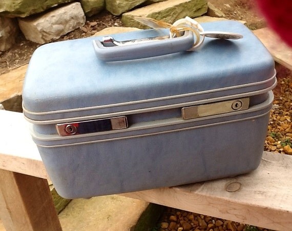 VIntage 1970s Era Luggage by Samsonite Train by thecherrychic