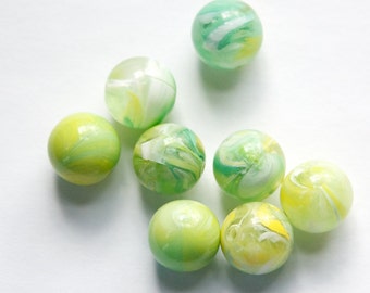 Vintage Green Yellow and White Marbled Lucite Beads 12mm bds960W