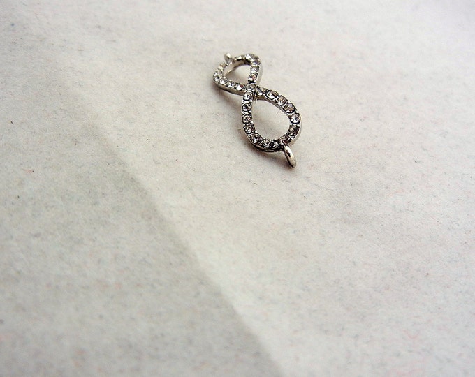 Double Link Infinity Knot Charm Rhinestones