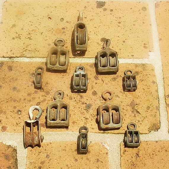 11 Vintage Miniature Metal Pulleys Pulley Wheels by timepassages