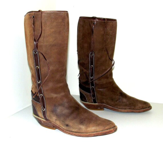 Brown Spanish style cowboy boots size 7.5 D or cowgirl size 9