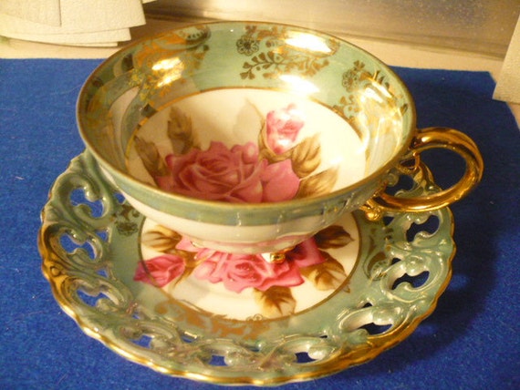 Vintage Royal Sealy China Japan Tea Cup and Saucer with Roses