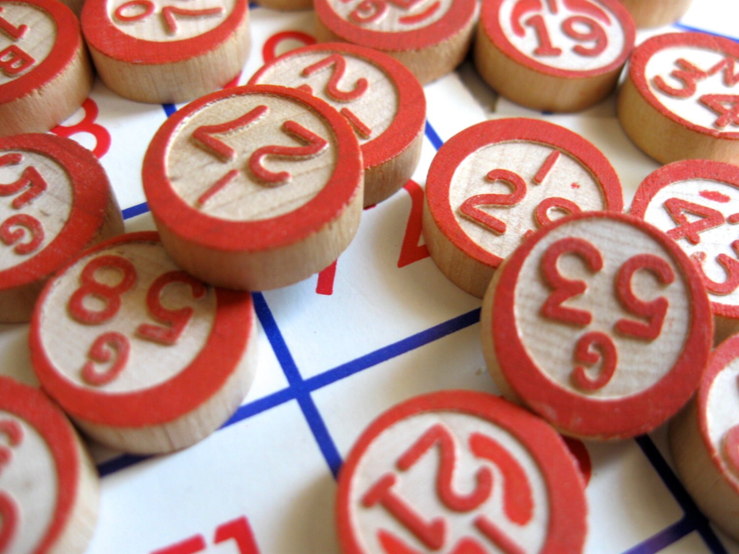 30 vintage bingo pieces wooden game pieces gr. by anythinggoeshere