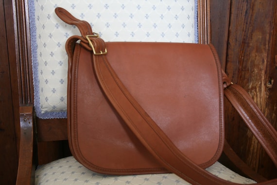 coach classic pouch