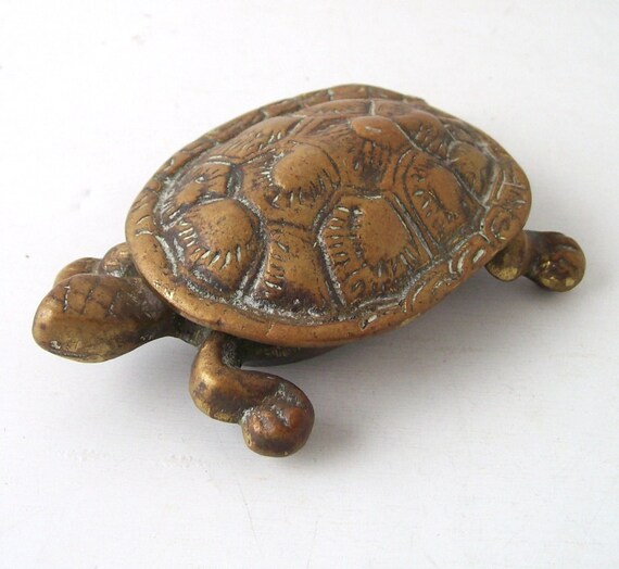 vintage brass turtle box lidded hinged by RecycleBuyVintage