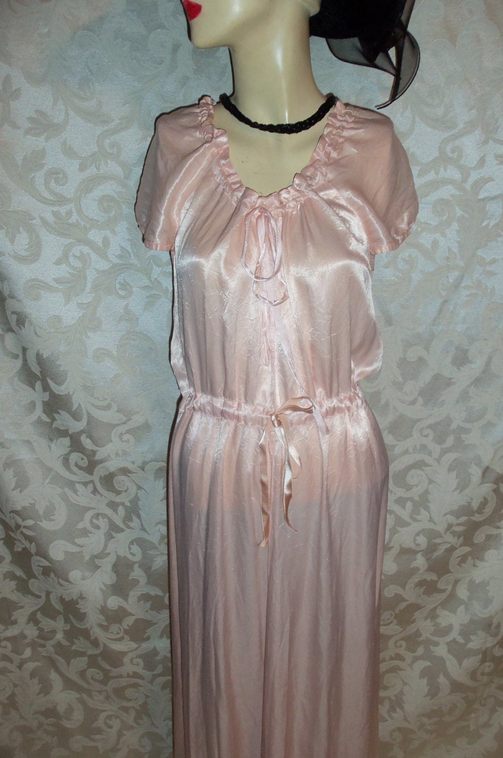 Vintage 40s Pale Pink Silk Satin Nightgown