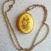 Vintage 1970's Photo Locket Pendant Necklace Gold Tn Cameo Flower Floral
