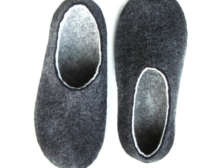 Mens Charcoal Slippers - Wool Slippers - Felted Shoes - Minimalist Shoes - Rubber Soles - Autumn Gifts - Gift for Him - Fathers Day - Woolen