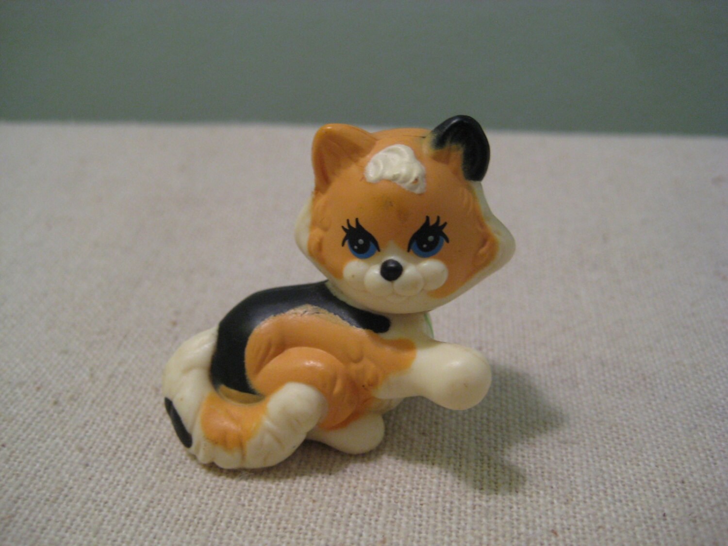 Vintage Littlest Pet Shop Calico Kitty Cat