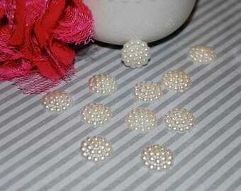 10 Flower Centers - pearl color - cream light Ivory cluster Pearl flat back cabochons - 15mm