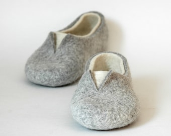 Felted slippers Women home shoes Grey White Natural Women slippers Eco fashion Traditional felt 100% wool Women winter shoes Woolen Clogs