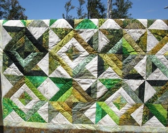 Twin Size QuiltSpinners - Lovely 59" X 74