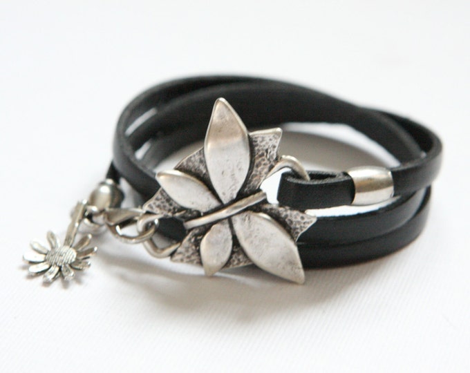Butterfly Bracelet, Leather Wrap, women wrap, Leather bracelet, Women wrap bracelet, silver Butterfly bracelet, boho bracelet, uno de 50