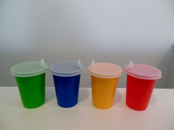 Set  Cups Tumblers Toddler sippy Tupperware lids tupperware Lids   Green Sippy Four of Red cup with vintage