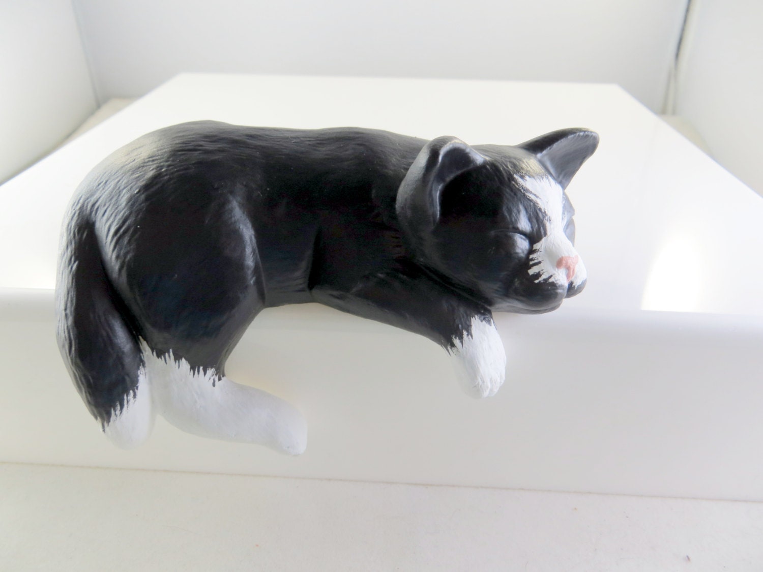 cat shelf sitter figurine