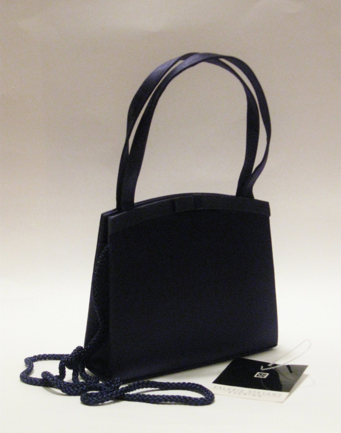 NAVY EVENING BAG /// Navy Blue Formal Bag by thesilversilhouette