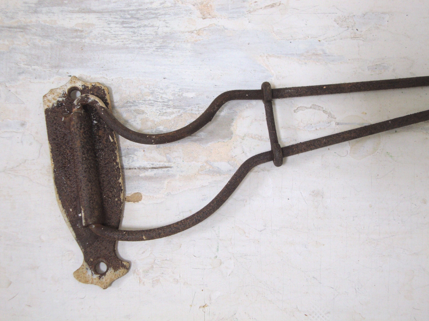 VINTAGE SWINGING HOOK Hanger Metal Swing Arm Wall