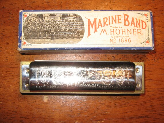 Vintage M Hohner marine Band harmonica in F Excellent