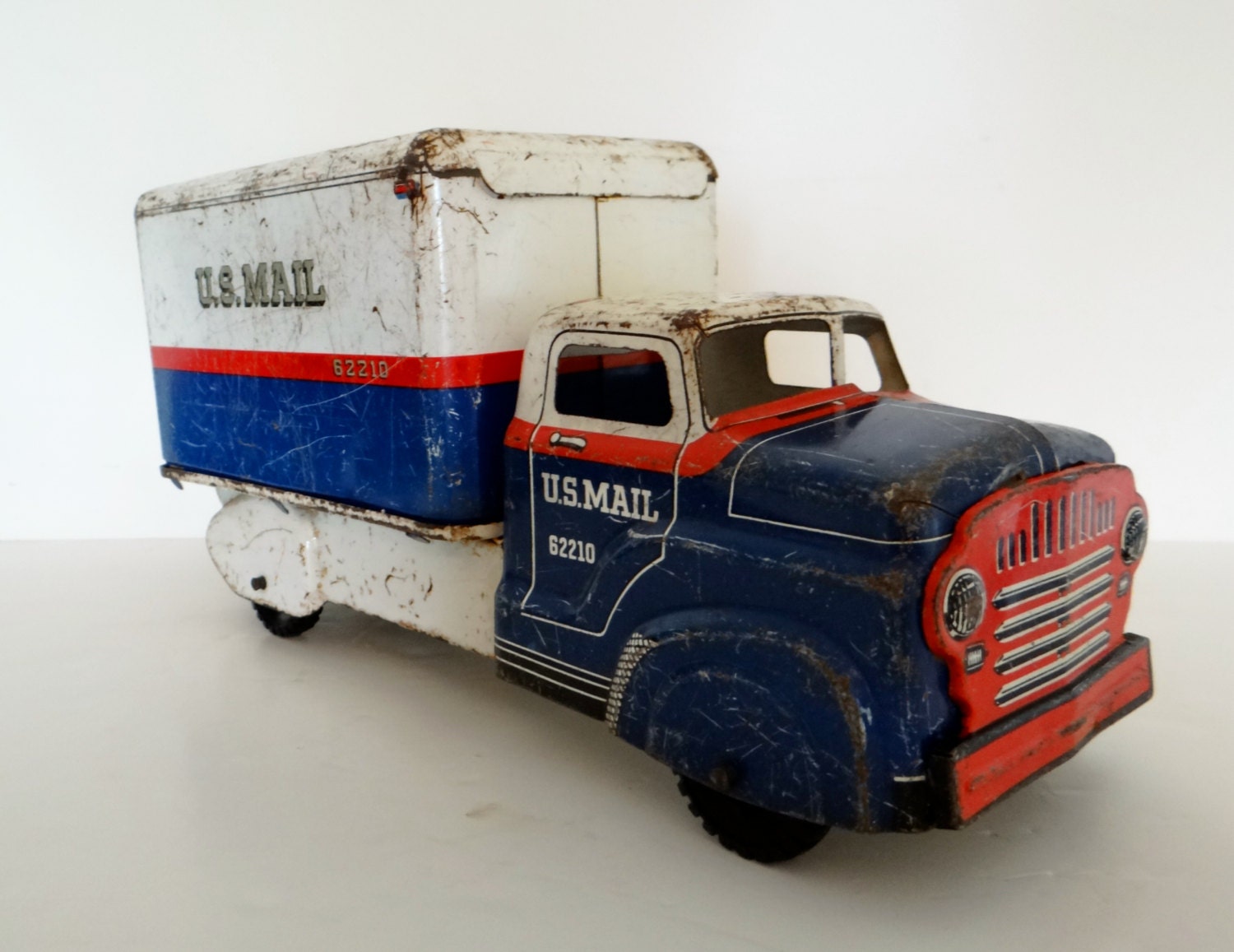 mail truck toy car