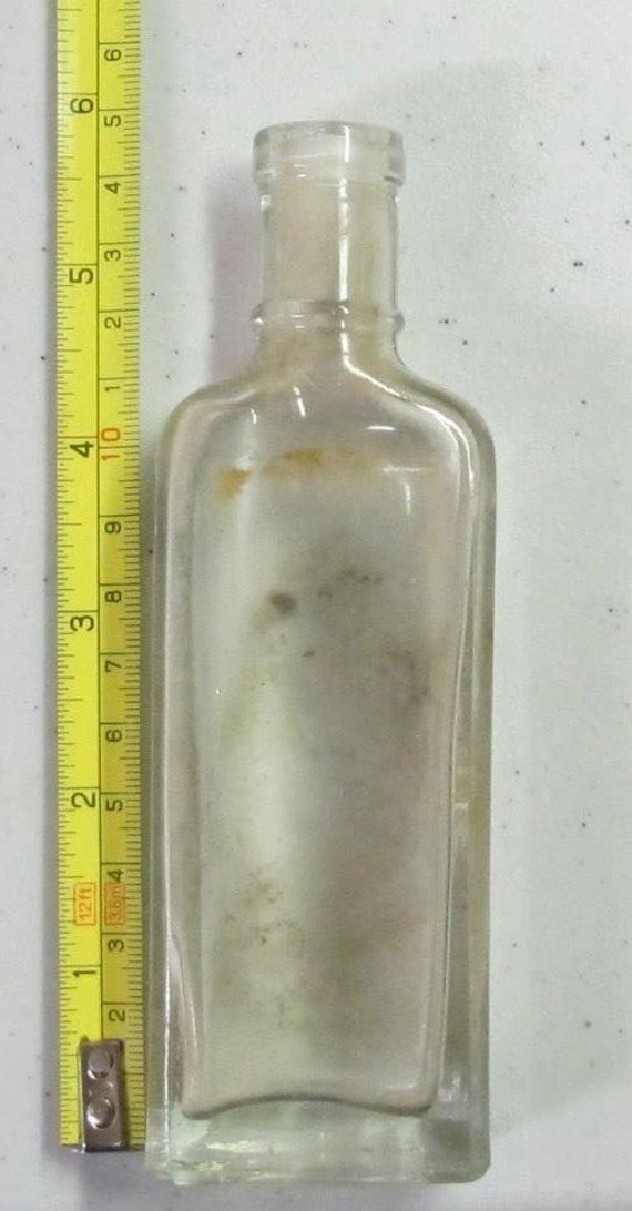 Vintage 1800s Glass Medicine Bottle 8427